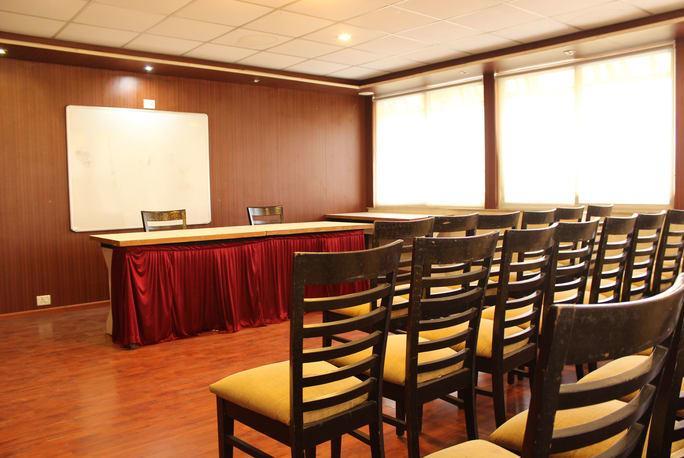 Hotel Heritage Dakshin Navi Mumbai Exterior foto